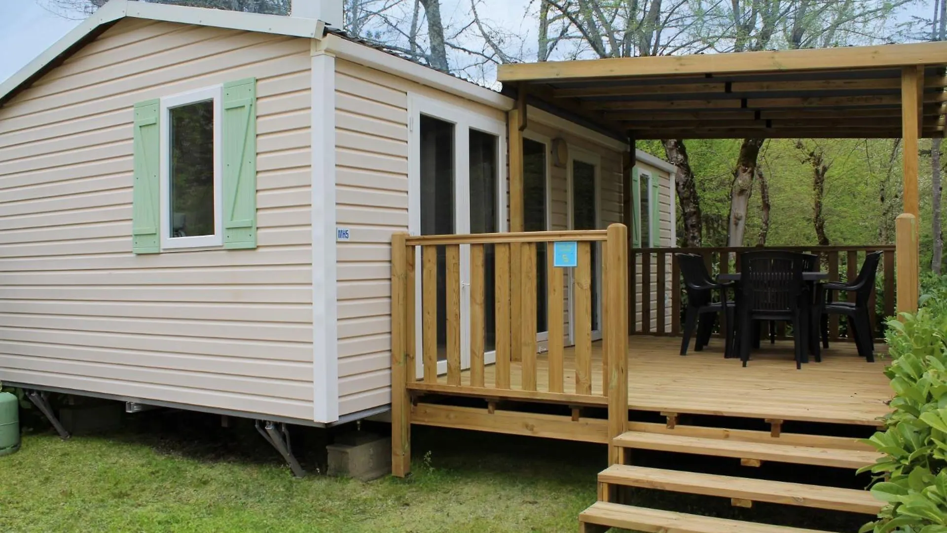 Camping Paradis De La Plage Saint-Cirq-Lapopie